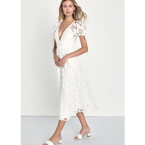 Flourishing Blossoms White 3D Floral Backless Midi Dress - Picture 6 of 7